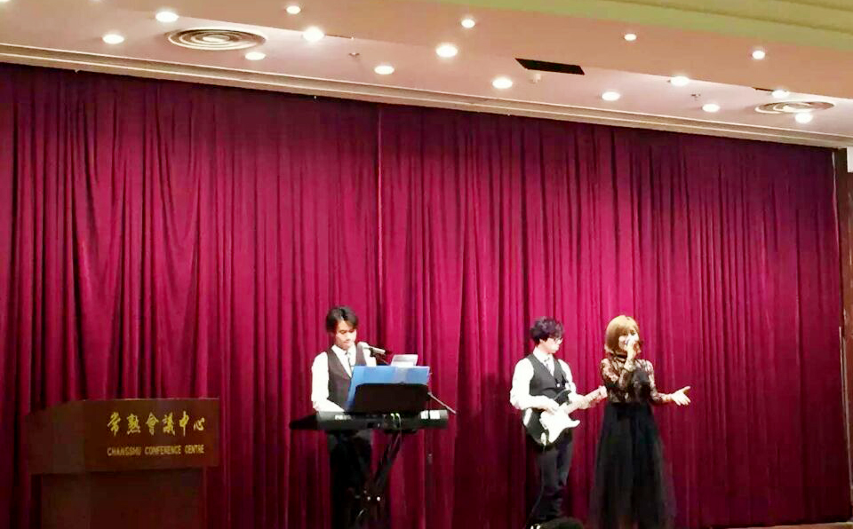 盛大開(kāi)盤(pán)