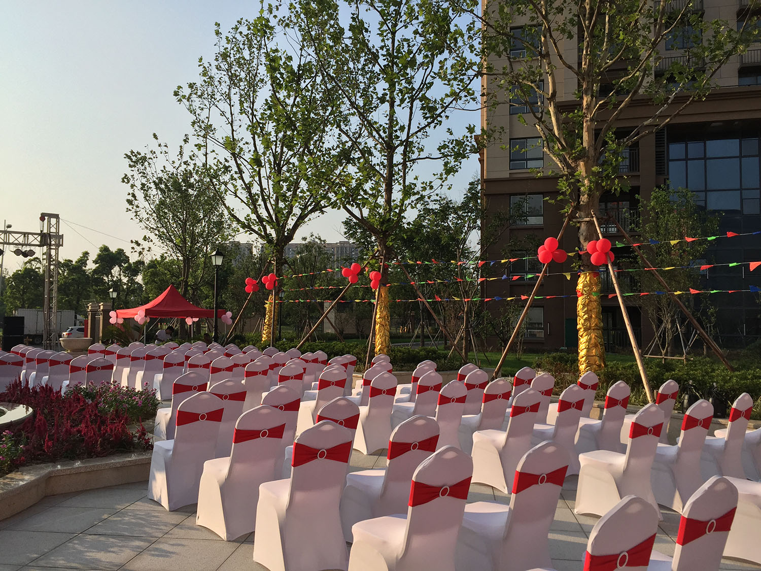 尚林花苑業(yè)主聯(lián)誼納涼晚會(huì )