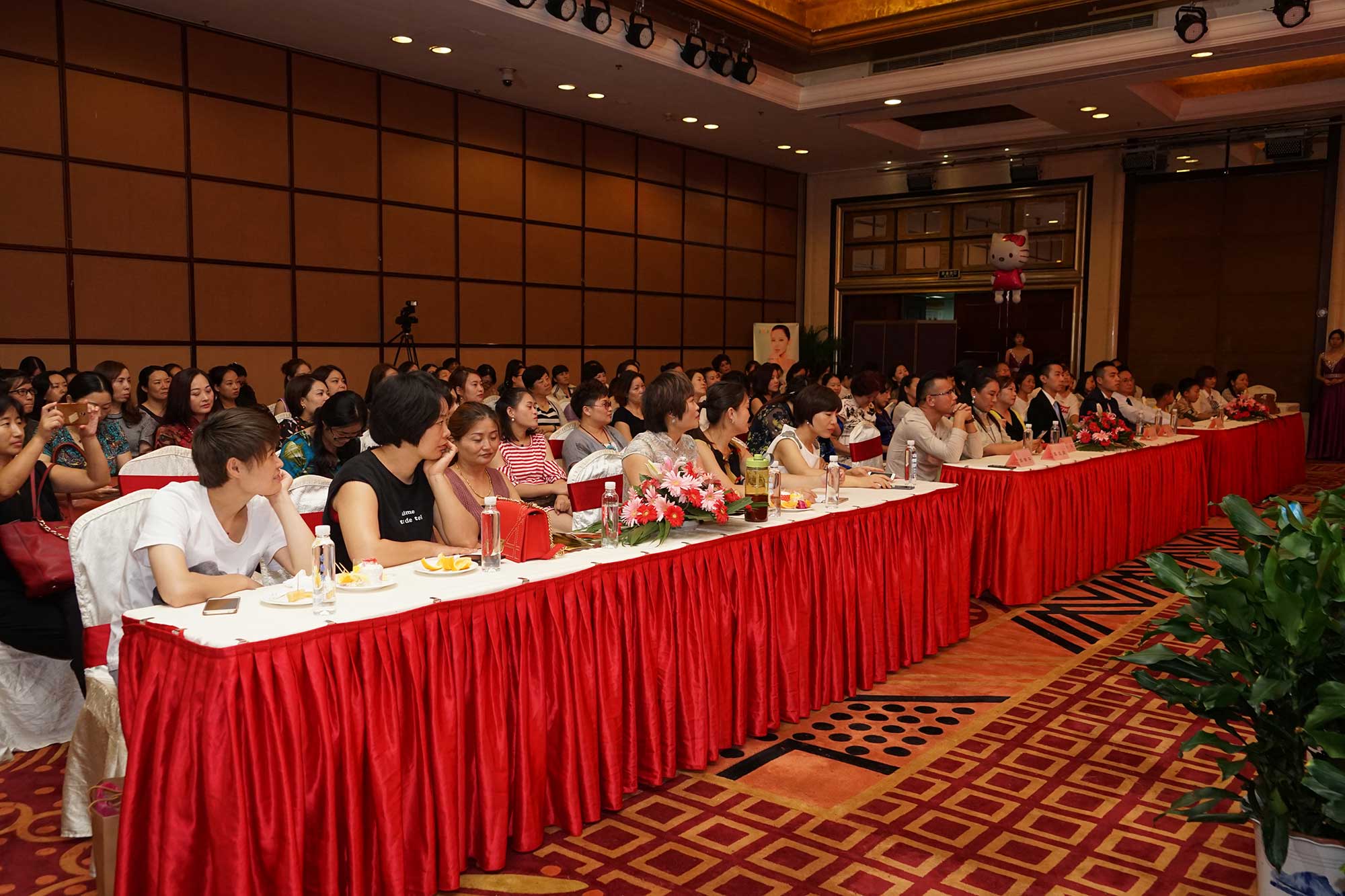 “美麗中國 愛(ài)行天下”紋繡私享會(huì )