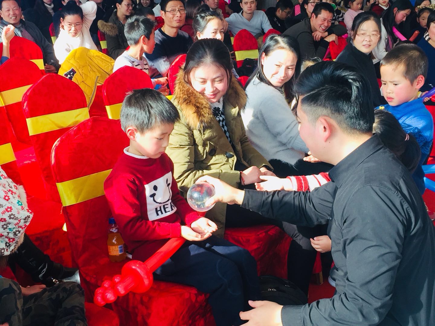魔術(shù)專(zhuān)場(chǎng)暖場(chǎng)活動(dòng)